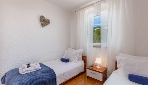 Apartment F