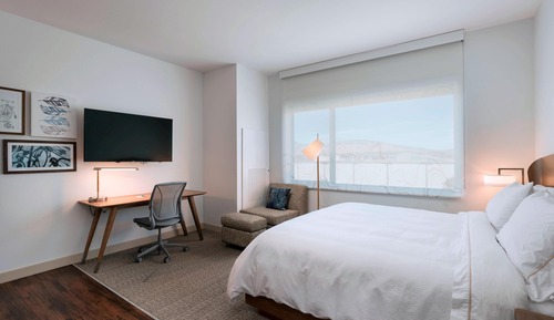 Executive Suite, 1 Bedroom, Corner (Mobility Accessible, Tub)