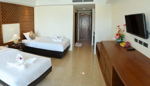 Standard Twin Room (Free Roundtrip Airport Transfer)