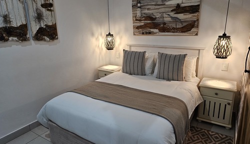 Romantic Apartment, 1 Bedroom, Patio, Pool View