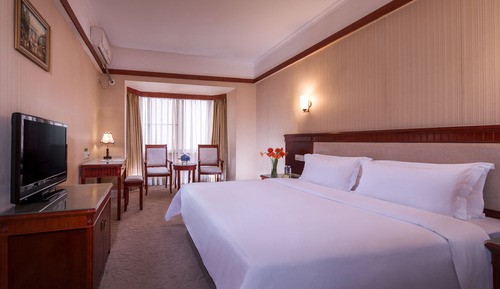 Deluxe King Room