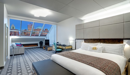 Luxury Loft, 1 King Bed, Terrace (920 SQFT  85 SQM)