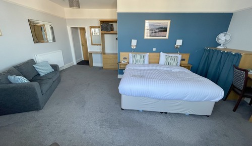 Deluxe Double Room, 1 King Bed, City View