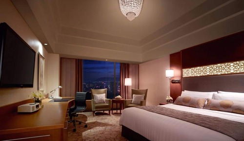 Deluxe King Room