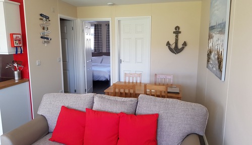 Chalet, 2 Bedrooms (Gold)
