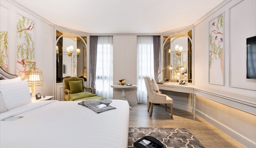 Deluxe Suite