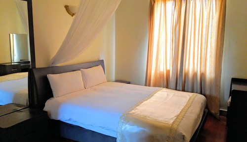 Executive Suite, 1 Bedroom, Non Smoking, Pool View