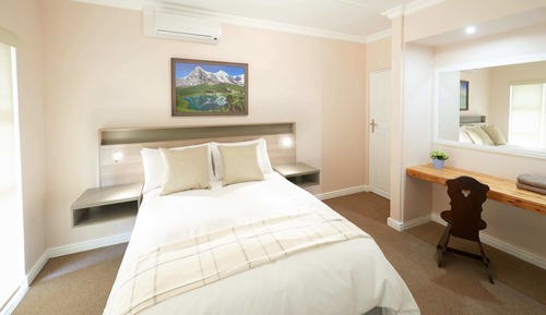 Luxury Double Room, 1 Bedroom, Private Bathroom, Pool View
