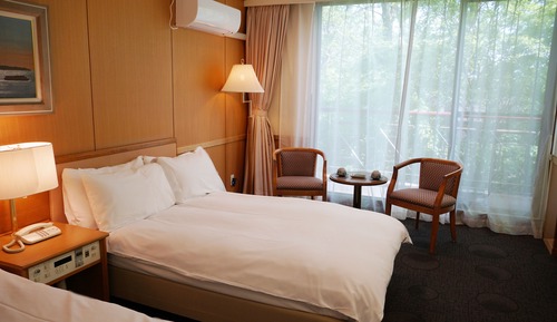 Twin Room, Shared Bathroom
