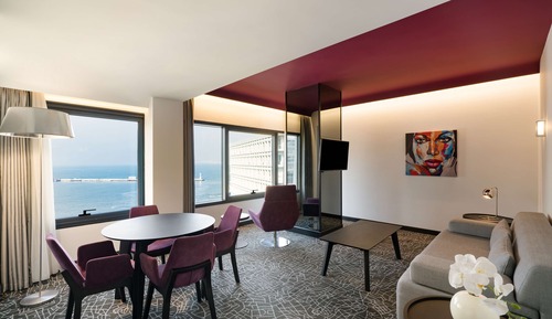 Suite, Sea View