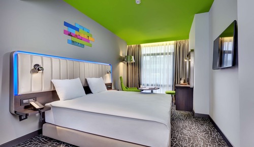 Superior Room, City View
