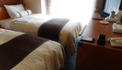 Economy Twin Room, Smoking