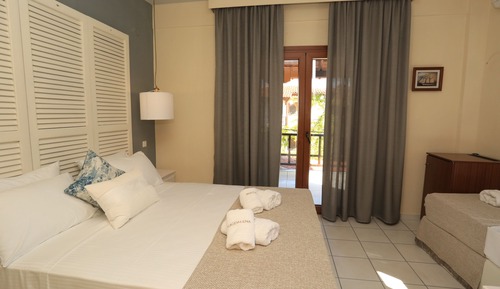 Triple Room