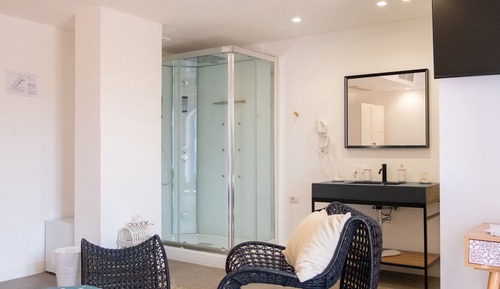 Junior Studio Suite, 1 Queen Bed, Sea View