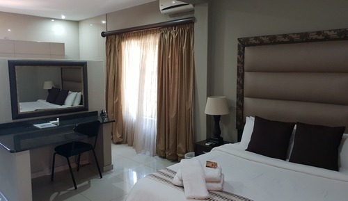 Business Room, 1 Bedroom (Corporate)