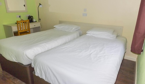 Twin Room, Ensuite