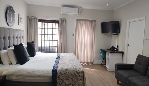 Suite, Balcony, River View (Twin)