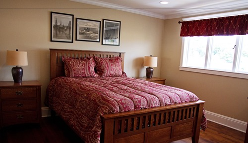 Room, 1 Queen Bed (Northern Lights)