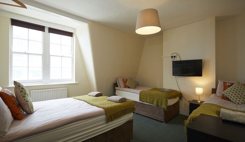 Classic Quadruple Room, Shared Bathroom, City View (Room 5)
