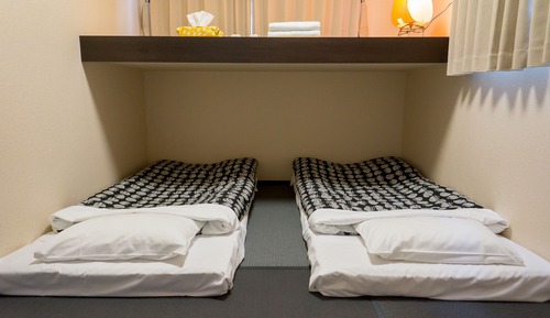 Private twin room, Shared Toilet and Shower