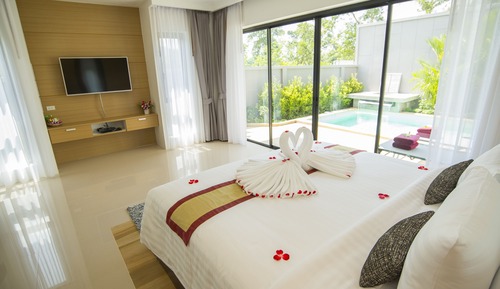2 Bedroom Pool Suite