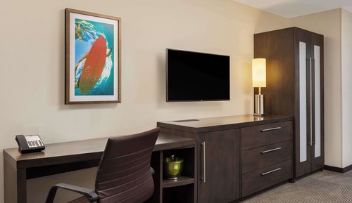 Room, Multiple Beds, Accessible, Bathtub (2 Queen & 1 Sofa Bed)