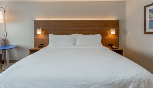 Standard Room, 1 King Bed