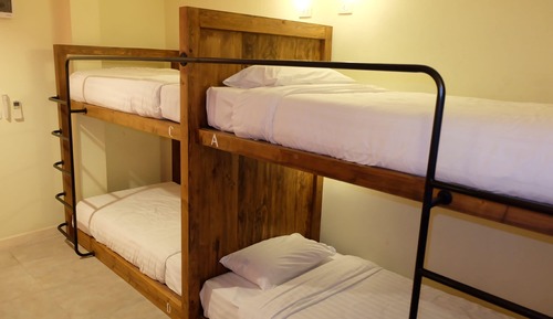 Quadruple with Shared Bathroom
