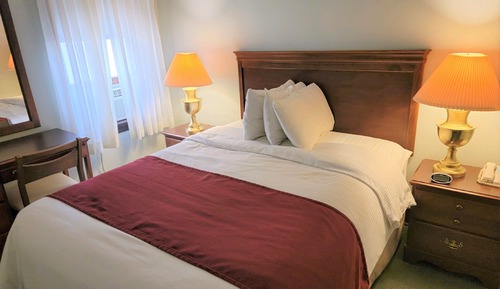 One Queen Bed and One Double Bed with Sitting Area