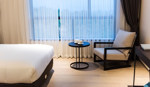 Deluxe Double Room, 1 King Bed, Mountain View