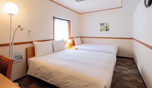 Comfort Room, Smoking