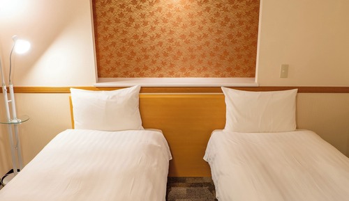 Economy Twin Room, Smoking