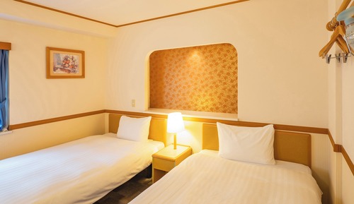 Standard Twin Room, Smoking