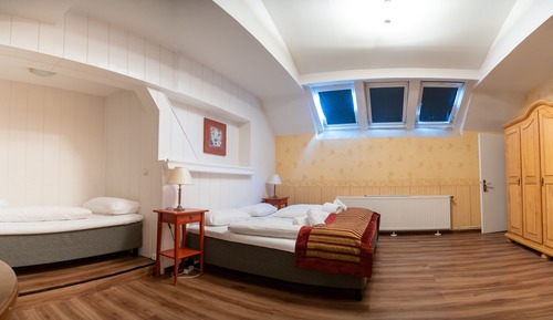 5-Bed Private Room Ensuite