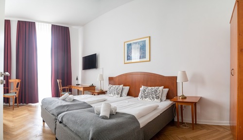 Bed in 2-Bed Female Dorm Ensuite