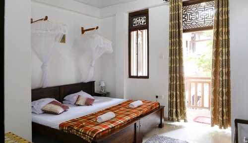 Classic Double Room, Ensuite, Courtyard Area