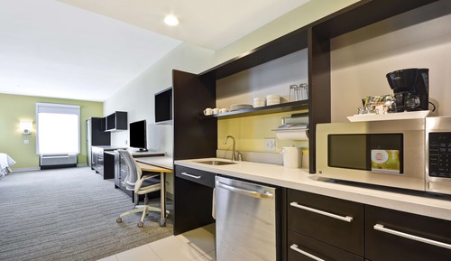 Suite, 2 Queen Beds, Accessible, Non Smoking