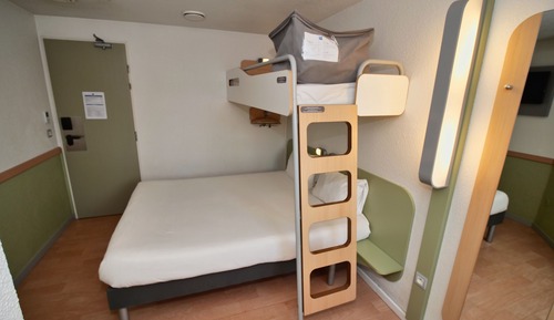 Triple Room, Multiple Beds