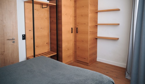 Apartment (large)
