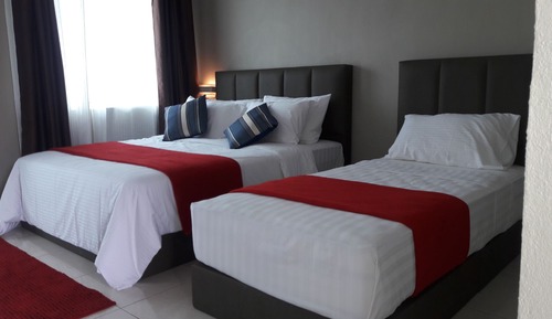 Superior Triple Room