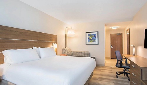 Standard Room, 1 King Bed