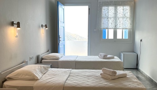 Economy Triple Room
