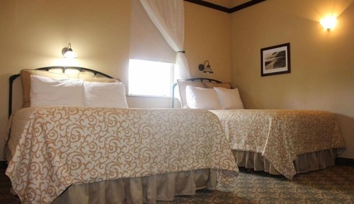Quadruple Room 202, 2 Beds