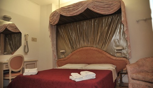 Double Room Single Use