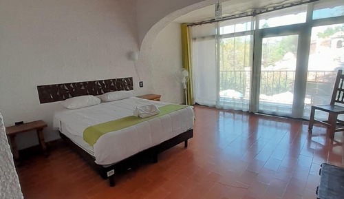 Comfort Room, Garden View