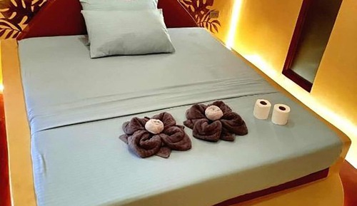 Standard Double Room, 1 King Bed, Air conditioning, Beachside