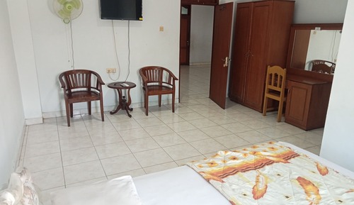 Family Single Room