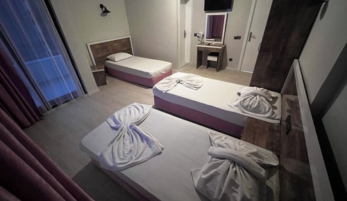 Economy Triple Room, Balcony, Partial Sea View