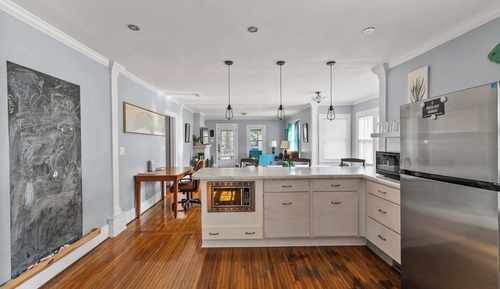 House, Multiple Beds, Patio, Garden View (49th Terrace Haven)
