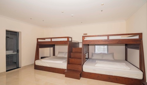Superior Shared Dormitory